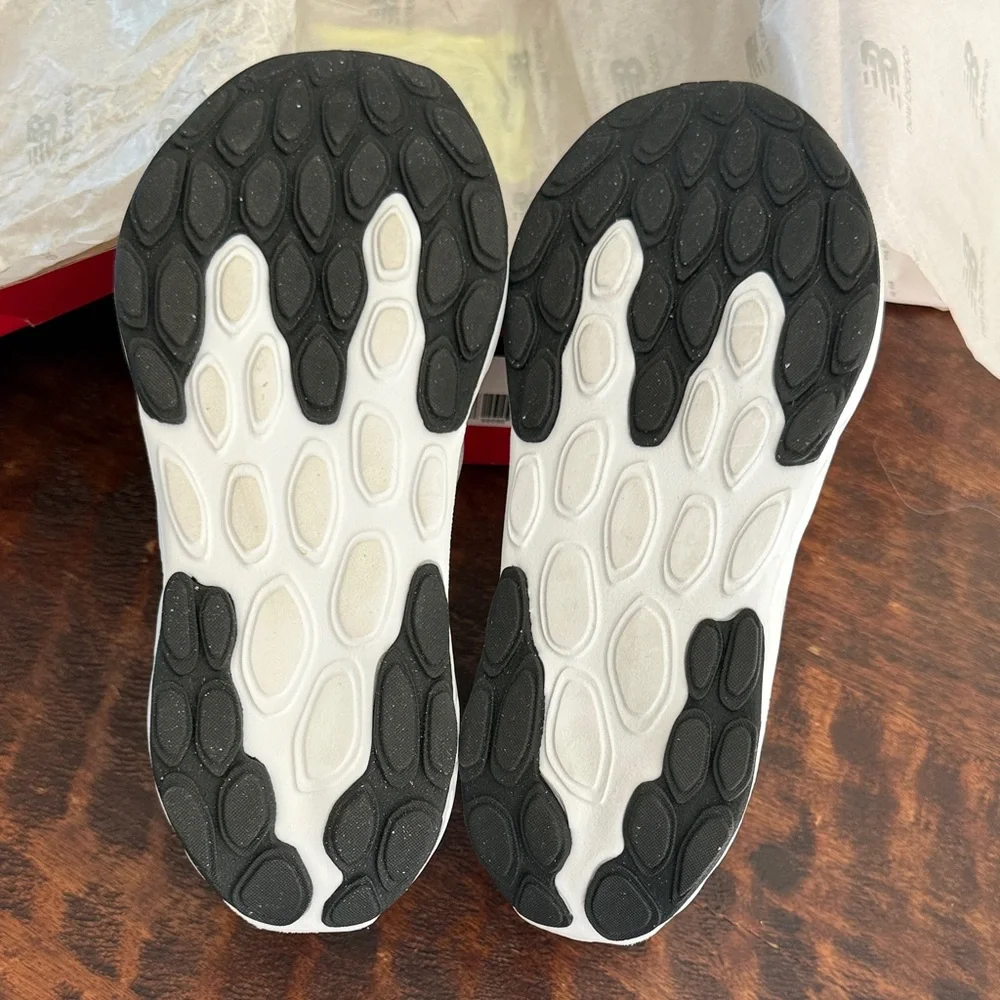 New Balance Women’s Fresh Foam 520 v9 White Running Shoes 8.5 WIDE - BRAND NEW - Picture 5 of 6